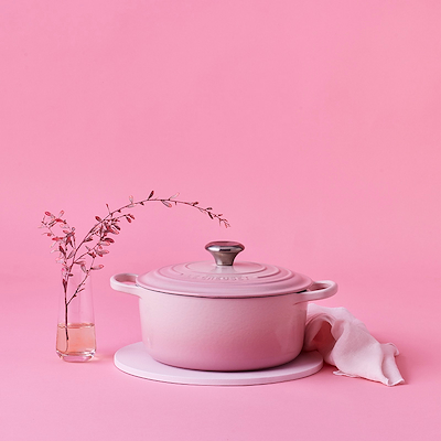 Le Creuset Signature støbejern rund gryde Ø24 cm shell pink