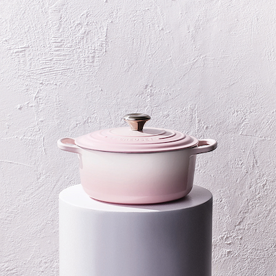 Le Creuset Signature støbejern rund gryde Ø24 cm shell pink