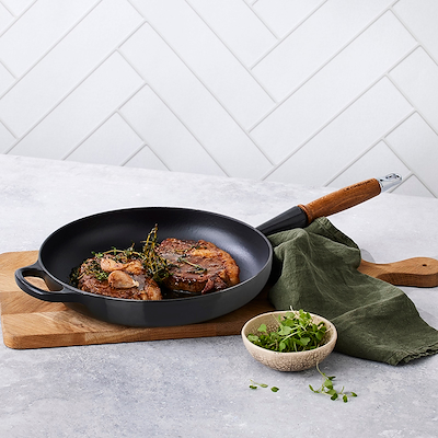 Le Creuset Signature støbejern stegepande med træhåndtag Ø28 cm matte black
