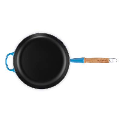 Le Creuset Signature støbejern stegepande med træhåndtag Ø28 cm azure