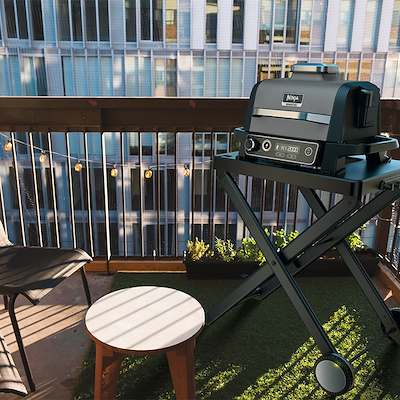 Ninja OG701 Woodfire Electric BBQ Grill & Røgeovn udendørs grill GAMMELT EAN