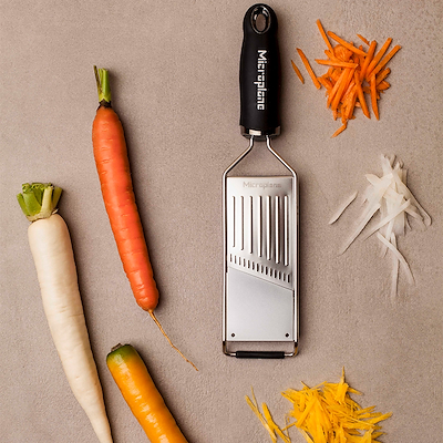 Microplane Gourmet Julienne Slicer rivejern sort