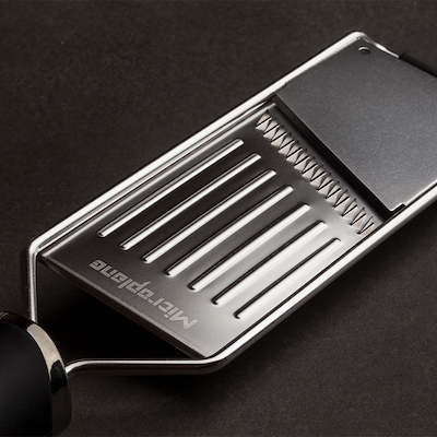 Microplane Gourmet Julienne Slicer rivejern sort