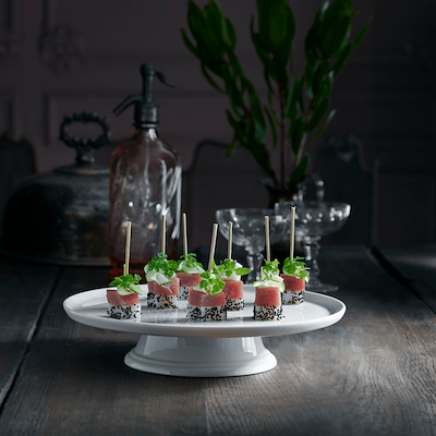 Pillivuyt kagefad på fod Ø30 cm