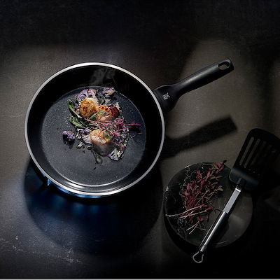 WMF CeraDur Profi stegepande med keramisk belægning Ø24 cm