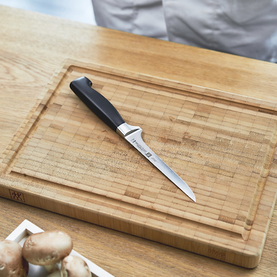 Zwilling Four Star udbenerkniv sort 14 cm