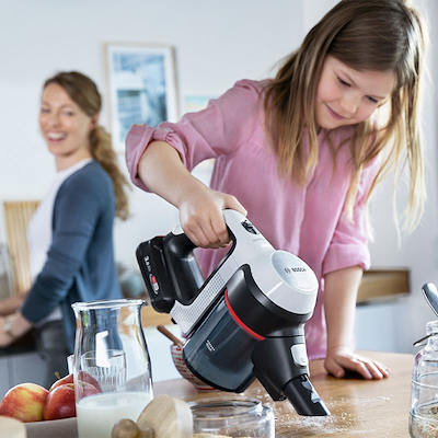 Bosch Unlimited 7 BBS711W stangstøvsuger sort