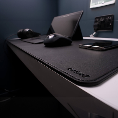 Desire2 skrivebordsmåtte vegansk læder grå