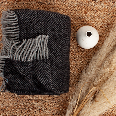 Arctic Herringbone Plaid uld sort 130x200 cm