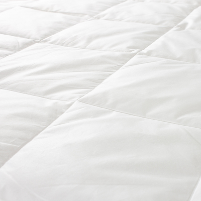 Night & Day Ara fiberdyne sommer hvid 140x200 cm