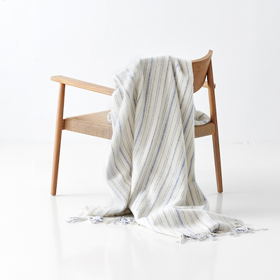 Arctic Violeta uld plaid hvid/lyseblå 130x200 cm