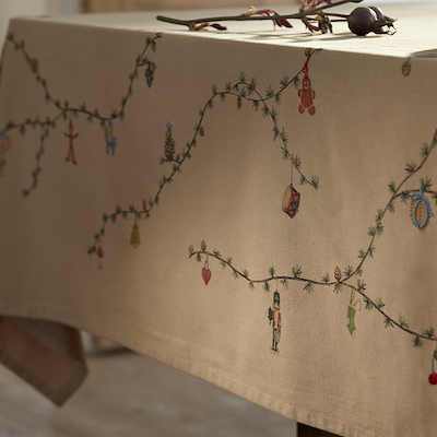 Hammershøi Jul 2025 juledug sand 150x270 cm