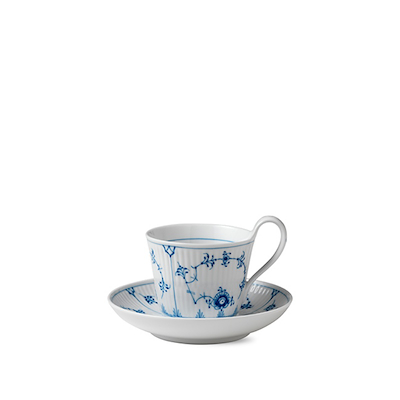 Royal Copenhagen Musselmalet Riflet kop med underkop 25 cl