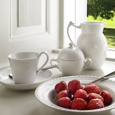 Royal Copenhagen Hvid Halvblonde kop og underkop hvid 25 cl