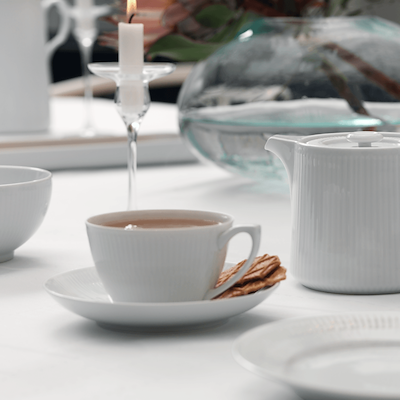 Royal Copenhagen Hvid Riflet kop og underkop 28 cl.