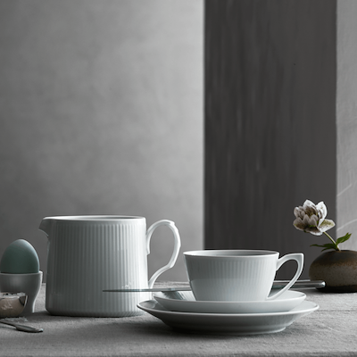 Royal Copenhagen Hvid Riflet kop og underkop 28 cl.