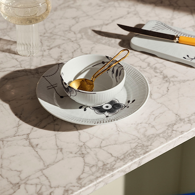 Royal Copenhagen Sort Mega Riflet nr. 6 tallerken 19 cm