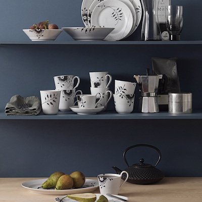 Royal Copenhagen Sort Mega Riflet højhankskop og underkop 24 cl