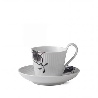 Royal Copenhagen Sort Mega Riflet højhankskop og underkop 24 cl