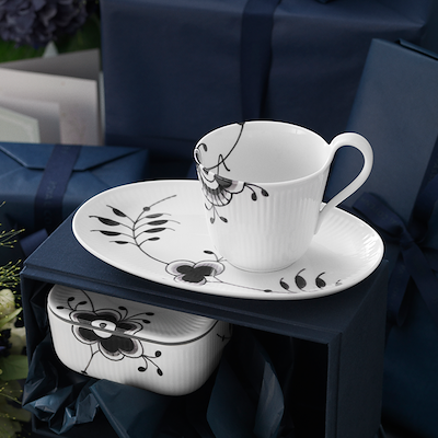 Royal Copenhagen Sort Mega Riflet ovalt fad sort 23 cm