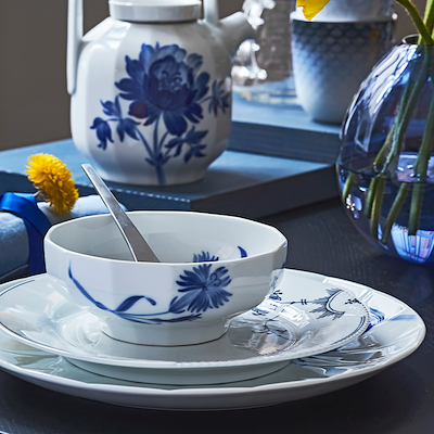 Royal Copenhagen Blomst skål Duftnellike blå 14 cm