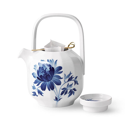 Royal Copenhagen Blomst tekande Træpeon blå 1 liter