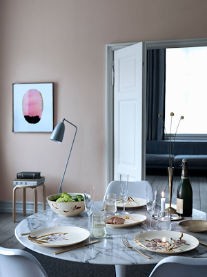 Royal Copenhagen Flora tallerken Stedmoderblomst 27 cm