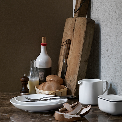 Royal Copenhagen Hvid Riflet tallerken grå 25 cm