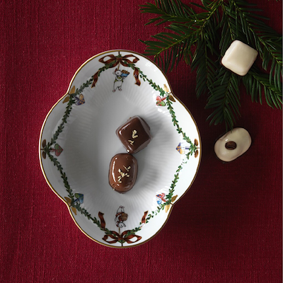 Royal Copenhagen Stjerne Riflet Jul fad 17,5 cm