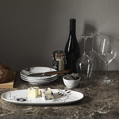 Royal Copenhagen sort Mega Riflet fad 37 cm