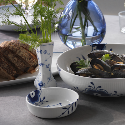 Royal Copenhagen blå Mega Riflet fad blå 12,5 cm