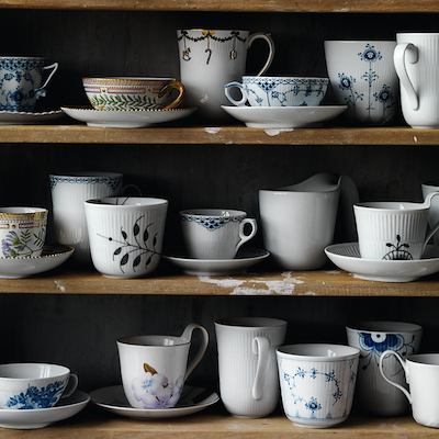 Royal Copenhagen Sort Mega Riflet Højhankskop 25 cl