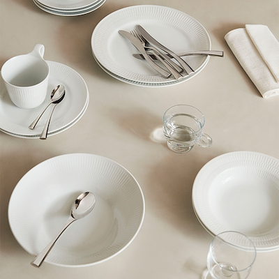 Royal Copenhagen Hvid Riflet Højhankskop 25 cl