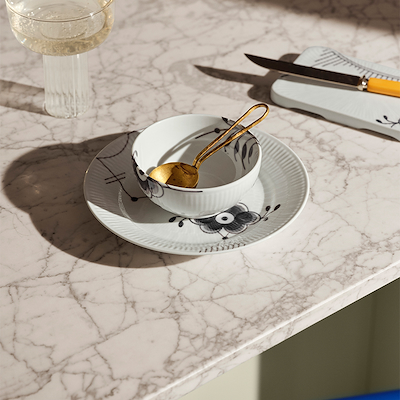 Royal Copenhagen Sort Mega Riflet serveringsbræt 15,5 cm