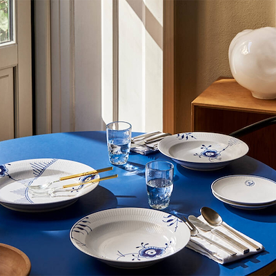 Royal Copenhagen Blå Mega Riflet fad rundt 33 cm