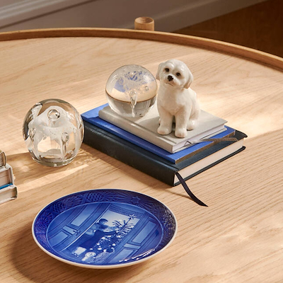 Royal Copenhagen årsfigur 2024 hund 10,5 cm