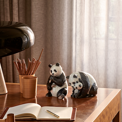 Royal Copenhagen spisende panda 18 cm