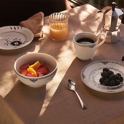 Royal Copenhagen Sort Riflet Blonde skål 73 cl