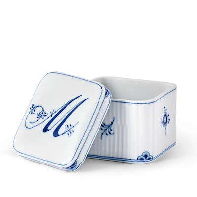 Royal Copenhagen Alfabet bonbonniere M 13 cl