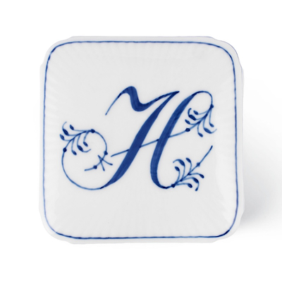 Royal Copenhagen Alfabet bonbonniere H 13 cl