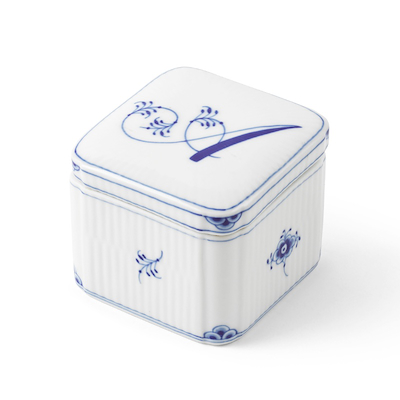 Royal Copenhagen Alfabet bonbonniere A 13 cl