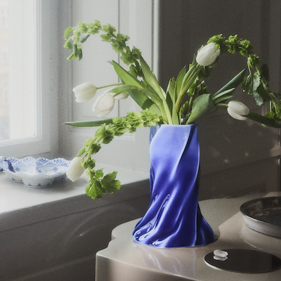 Royal Copenhagen Kontur vase blå H 27 cm