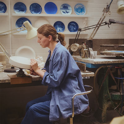 Royal Copenhagen juleplatte 2026 Marmorbroen Ø18 cm