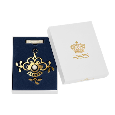 Royal Copenhagen juleornament 2025 blomst forgyldt 10x10 cm
