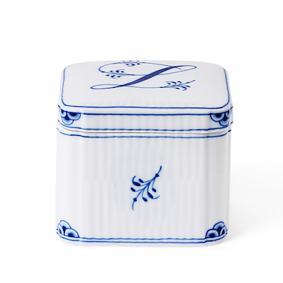 Royal Copenhagen Alfabet bonbonniere L 13 cl