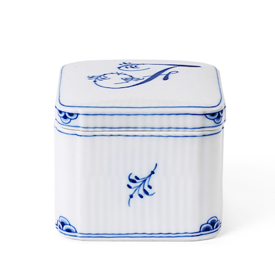 Royal Copenhagen Alfabet bonbonniere F 13 cl