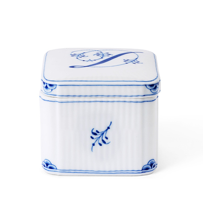 Royal Copenhagen Alfabet bonbonniere D 13 cl