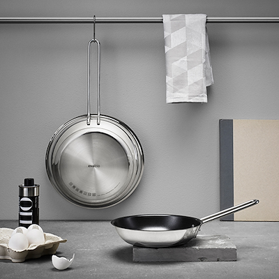 Eva Trio Recycled Stainless Steel stegepande med keramisk Slip-Let® belægning Ø30 cm