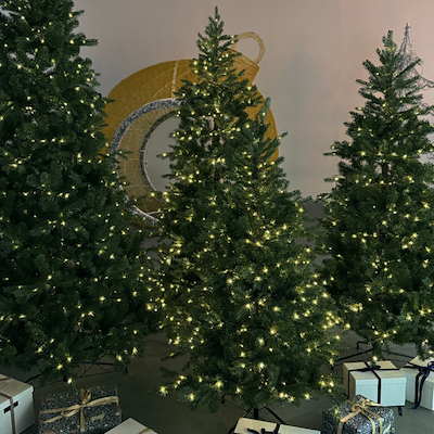 Sirius Eric juletræ med LED lys H2,4 meter