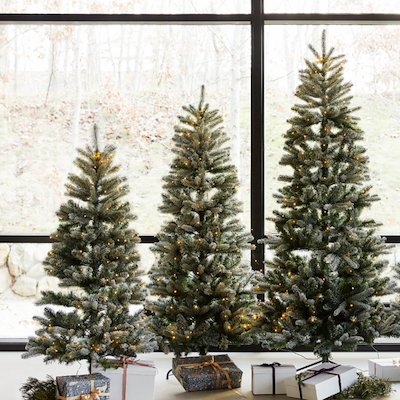 Sirius Elias LED juletræ med sne H2,4 meter